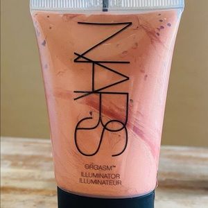 BRAND NEW WITHOUT BOX! NARS ILLUMINATOR IN ORGASM! Liquid highlighter!